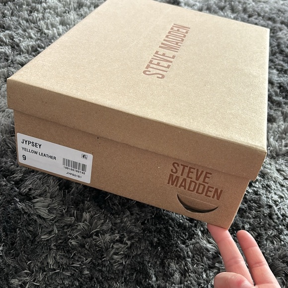 Steve Madden Jypsey Yellow Strappy Heels - Picture 9 of 9